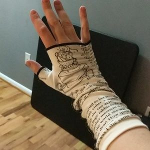 Alice in Wonderland Writing Gloves